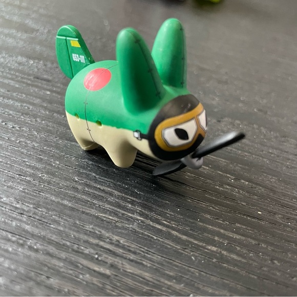 Kidrobot Frank Kozik Vinyl Smorking Labbit Figures - Picture 3 of 11